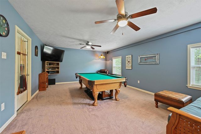 3917 Winding Road, Hearne, TX 77859