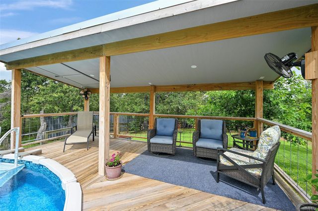 3917 Winding Road, Hearne, TX 77859