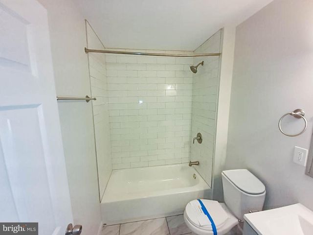 304 LYNDHURST ST, Baltimore, MD 21229