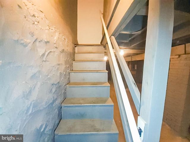 304 LYNDHURST ST, Baltimore, MD 21229