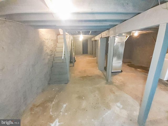 304 LYNDHURST ST, Baltimore, MD 21229