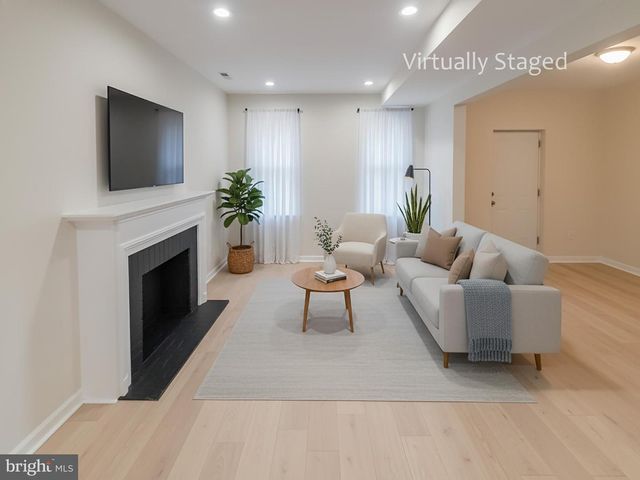 304 LYNDHURST ST, Baltimore, MD 21229