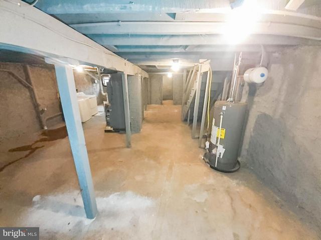 304 LYNDHURST ST, Baltimore, MD 21229