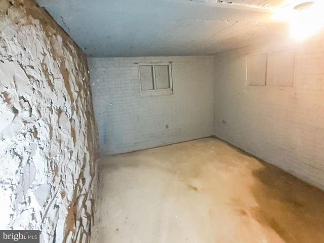 304 LYNDHURST ST, Baltimore, MD 21229