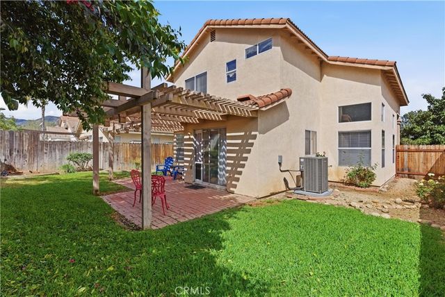 922 Naples, Corona, CA 92882