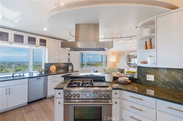 941 Calle Miramar, Redondo Beach, CA 90277