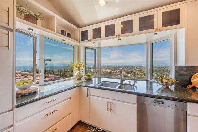 941 Calle Miramar, Redondo Beach, CA 90277