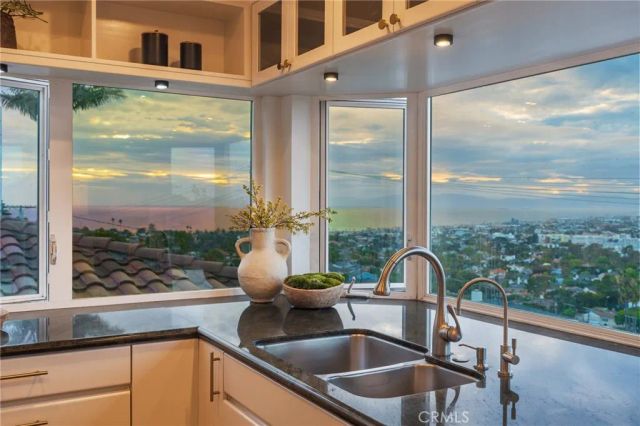 941 Calle Miramar, Redondo Beach, CA 90277