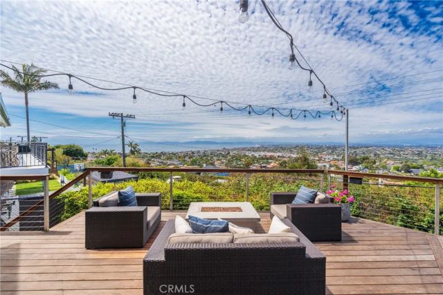 941 Calle Miramar, Redondo Beach, CA 90277