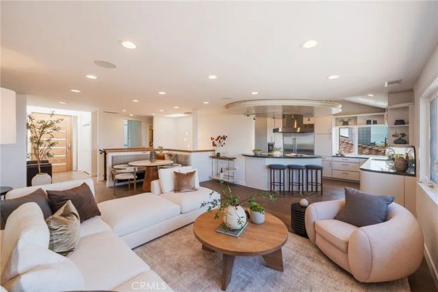 941 Calle Miramar, Redondo Beach, CA 90277