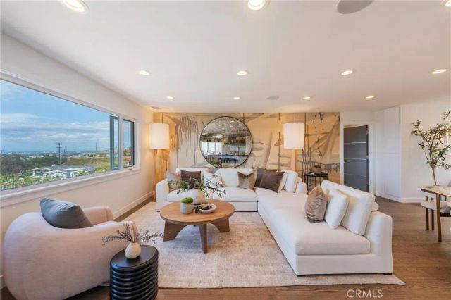 941 Calle Miramar, Redondo Beach, CA 90277
