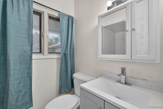 7220 Jennings Road, Swartz Creek, MI 48473