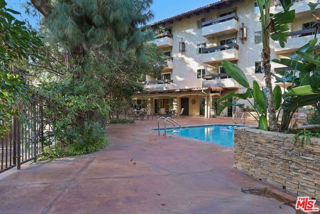 2700 Cahuenga Boulevard 2216, Los Angeles, CA 90068