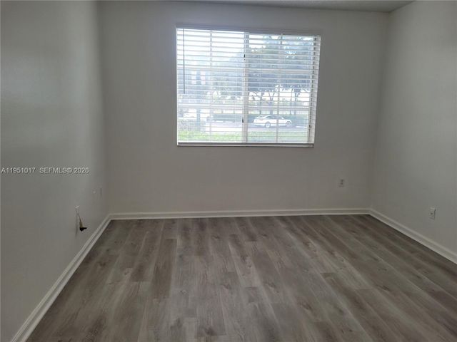 7910 N Nob Hill Rd 105, Tamarac, FL 33321