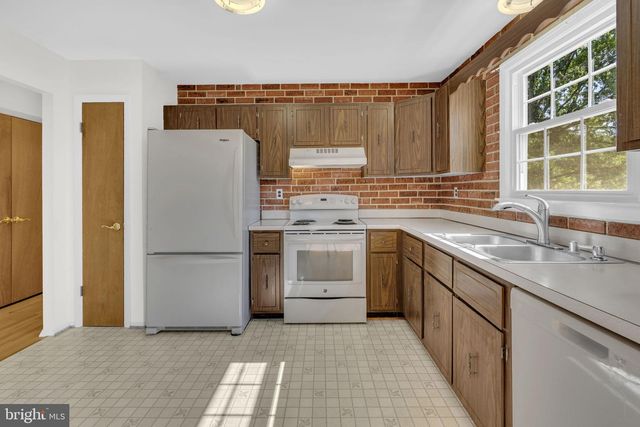 15115 OAKS RD, Charlotte Hall, MD 20622