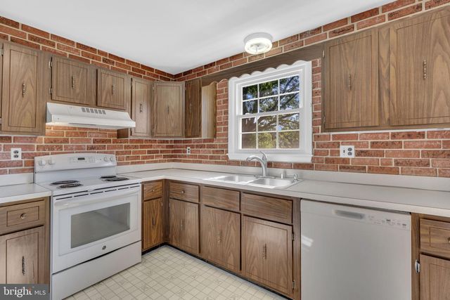 15115 OAKS RD, Charlotte Hall, MD 20622