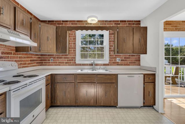 15115 OAKS RD, Charlotte Hall, MD 20622