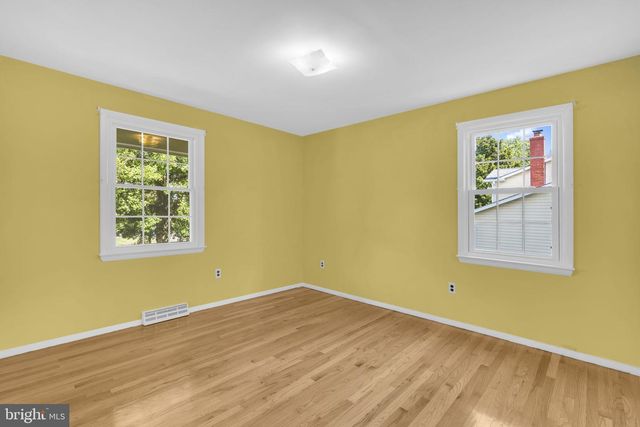 15115 OAKS RD, Charlotte Hall, MD 20622