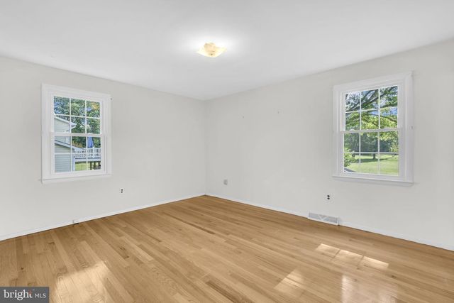 15115 OAKS RD, Charlotte Hall, MD 20622