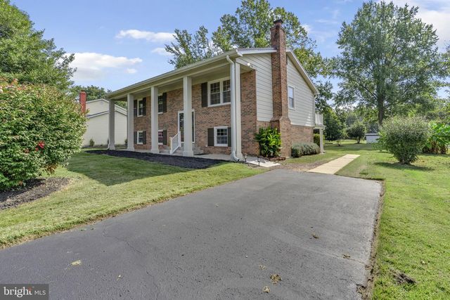 15115 OAKS RD, Charlotte Hall, MD 20622