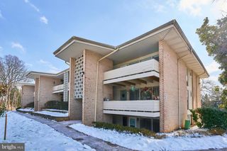 156 HAYCOCK RD #A-6, Falls Church, VA 22046