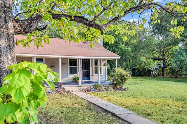 101 Patricks Aly, Liberty Hill, TX 78642