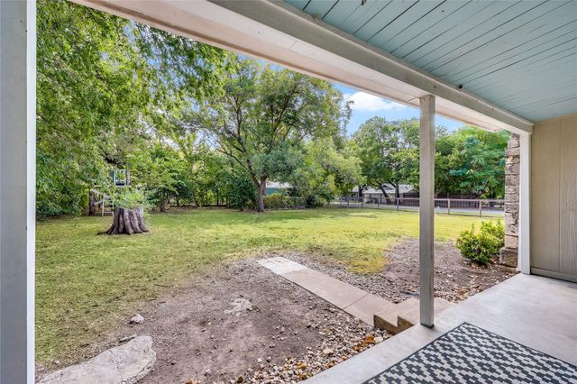 101 Patricks Aly, Liberty Hill, TX 78642