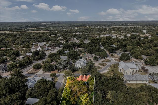 101 Patricks Aly, Liberty Hill, TX 78642