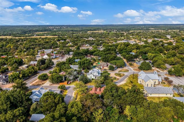 101 Patricks Aly, Liberty Hill, TX 78642