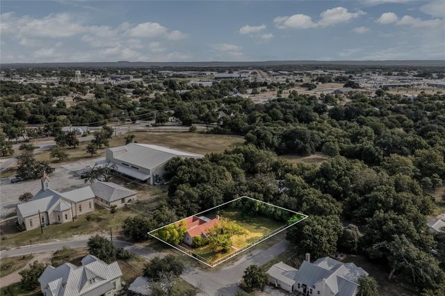 101 Patricks Aly, Liberty Hill, TX 78642