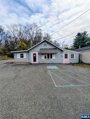 116 Broadway, Woodcliff Lake, NJ 07677