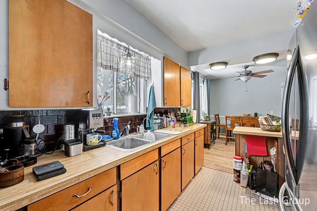 5328 Lindenwood Street, Kalamazoo, MI 49004