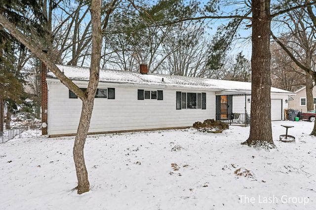 5328 Lindenwood Street, Kalamazoo, MI 49004