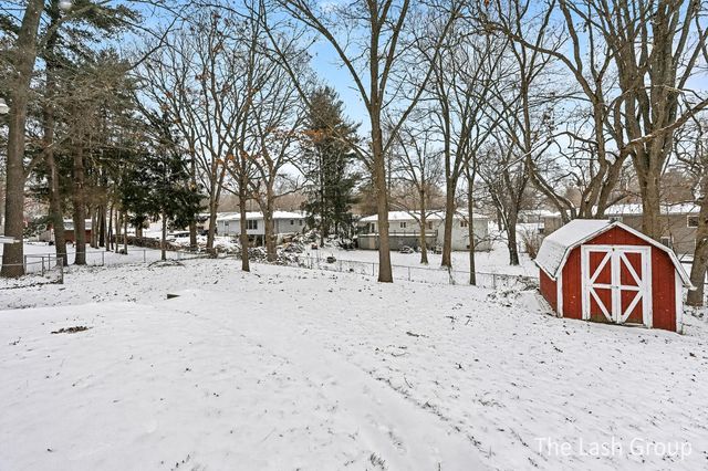 5328 Lindenwood Street, Kalamazoo, MI 49004