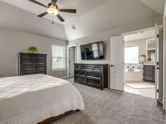 9108 Taggert Lane, Yukon, OK 73099