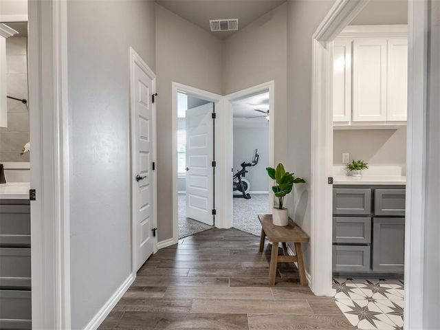 9108 Taggert Lane, Yukon, OK 73099