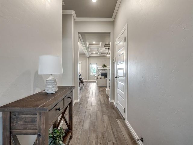 9108 Taggert Lane, Yukon, OK 73099