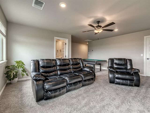 9108 Taggert Lane, Yukon, OK 73099