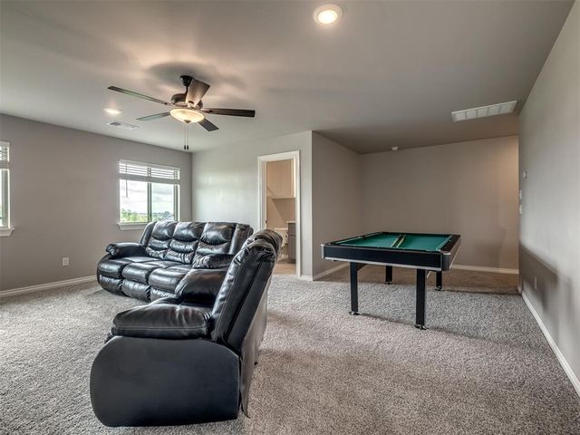 9108 Taggert Lane, Yukon, OK 73099