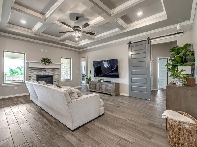 9108 Taggert Lane, Yukon, OK 73099