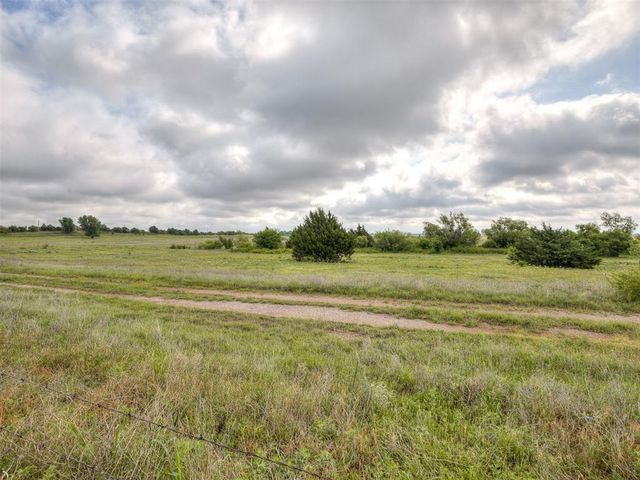 9108 Taggert Lane, Yukon, OK 73099