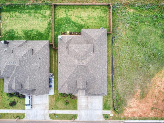9108 Taggert Lane, Yukon, OK 73099