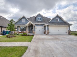 9108 Taggert Lane, Yukon, OK 73099