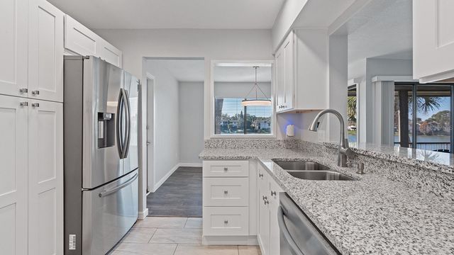 670 LAKE VILLAS DRIVE C, Altamonte Springs, FL 32701