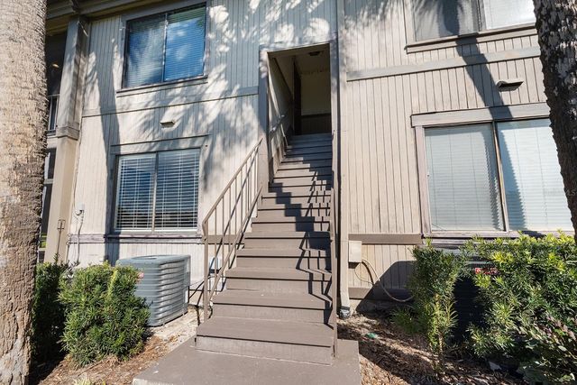 670 LAKE VILLAS DRIVE C, Altamonte Springs, FL 32701