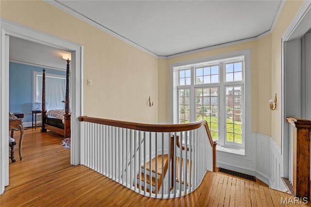 30 Kingsbury Place, St Louis, MO 63112