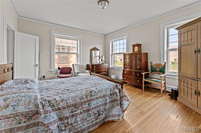 30 Kingsbury Place, St Louis, MO 63112