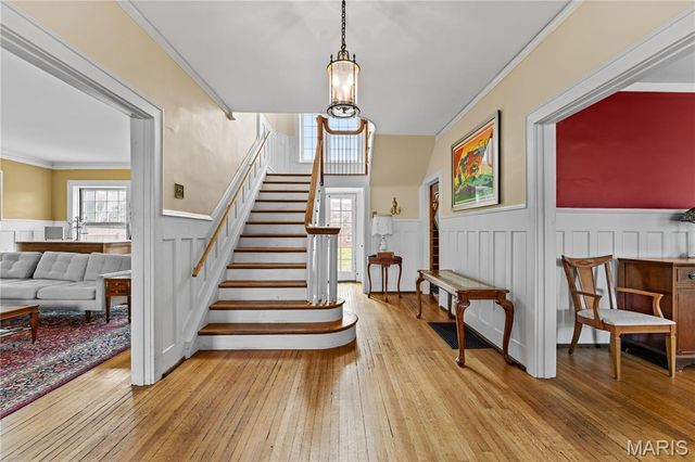 30 Kingsbury Place, St Louis, MO 63112