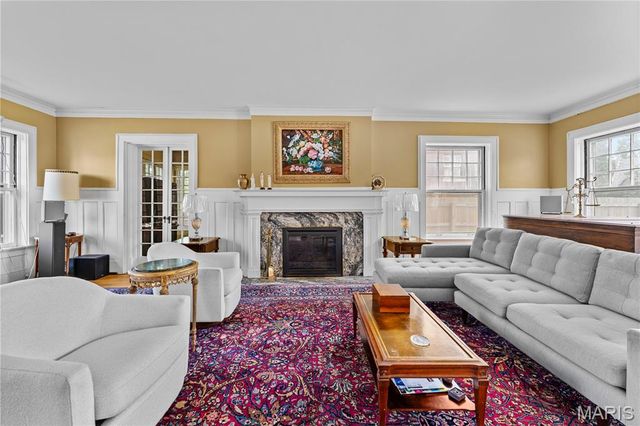 30 Kingsbury Place, St Louis, MO 63112