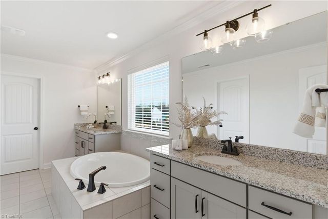 1168 Cardross Street, Burlington, NC 27215